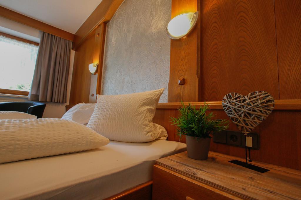 Hotel Tia Apart Kaunertal Quarto foto